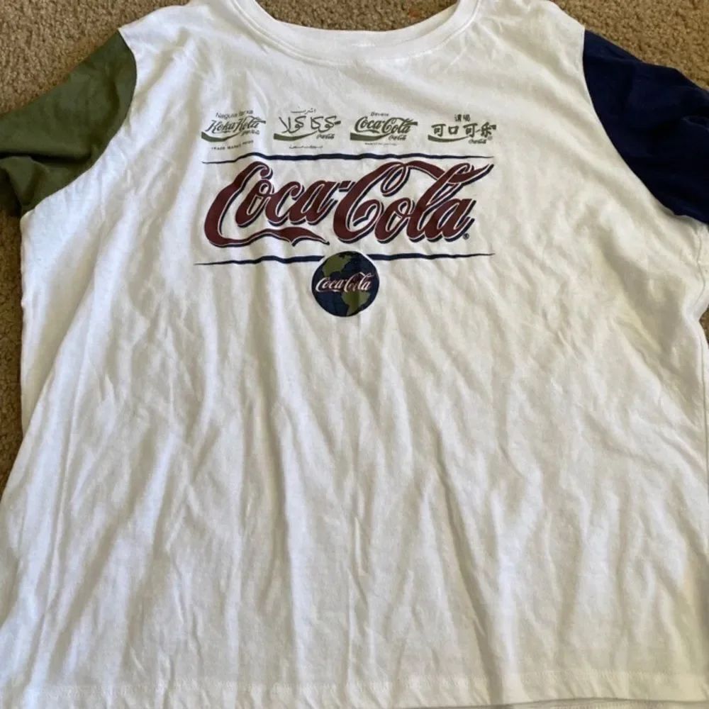 Juniors Coca Cola Unique Tshirt